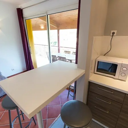 Ξενοδοχείο με διαμερίσματα Casa Vecchia + 2*