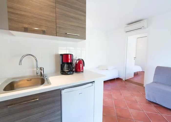 Casa Vecchia Rooms + Apartments Aparthotel 2*