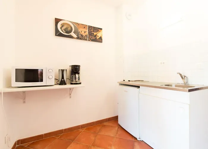 Casa Vecchia Rooms + Apartments 2*